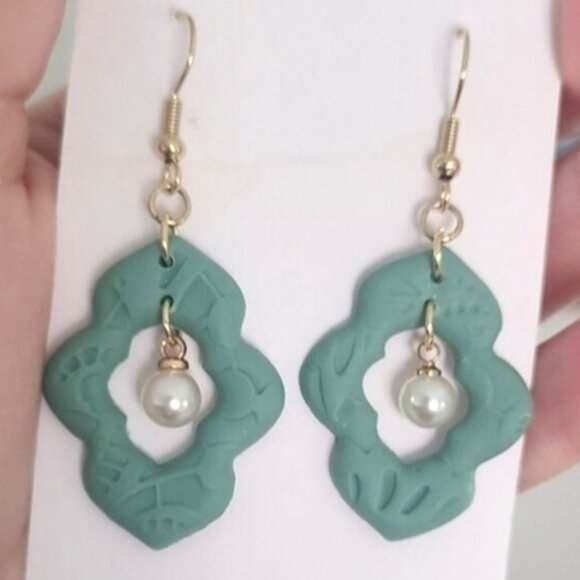 Beautiful Handcrafted Gold Plated Sage Green Pearl Clay Drop Dangle Earrings - Picture 1 of 4